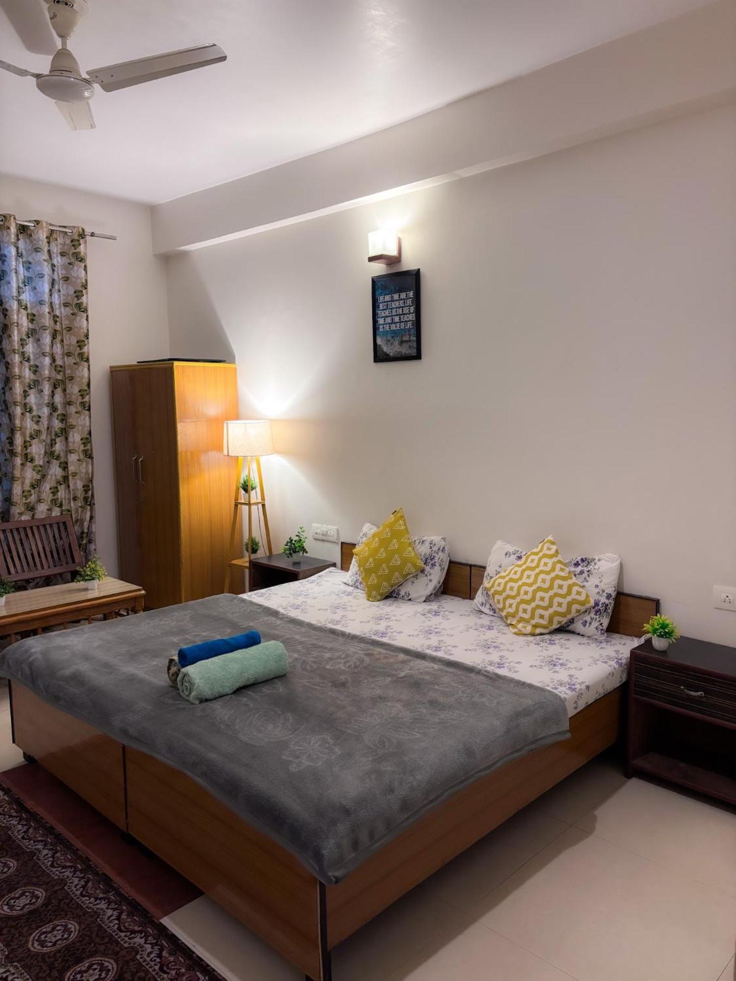 The Void - Dharamkot Apartment Dharamshala Room photo